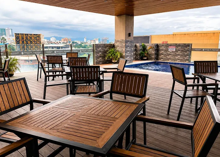 Deluxe Twin Bed At Sunvida Tower Across Sm Apartment Cebu